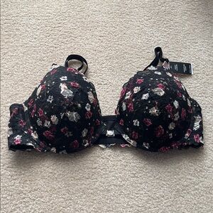 Front closure bra